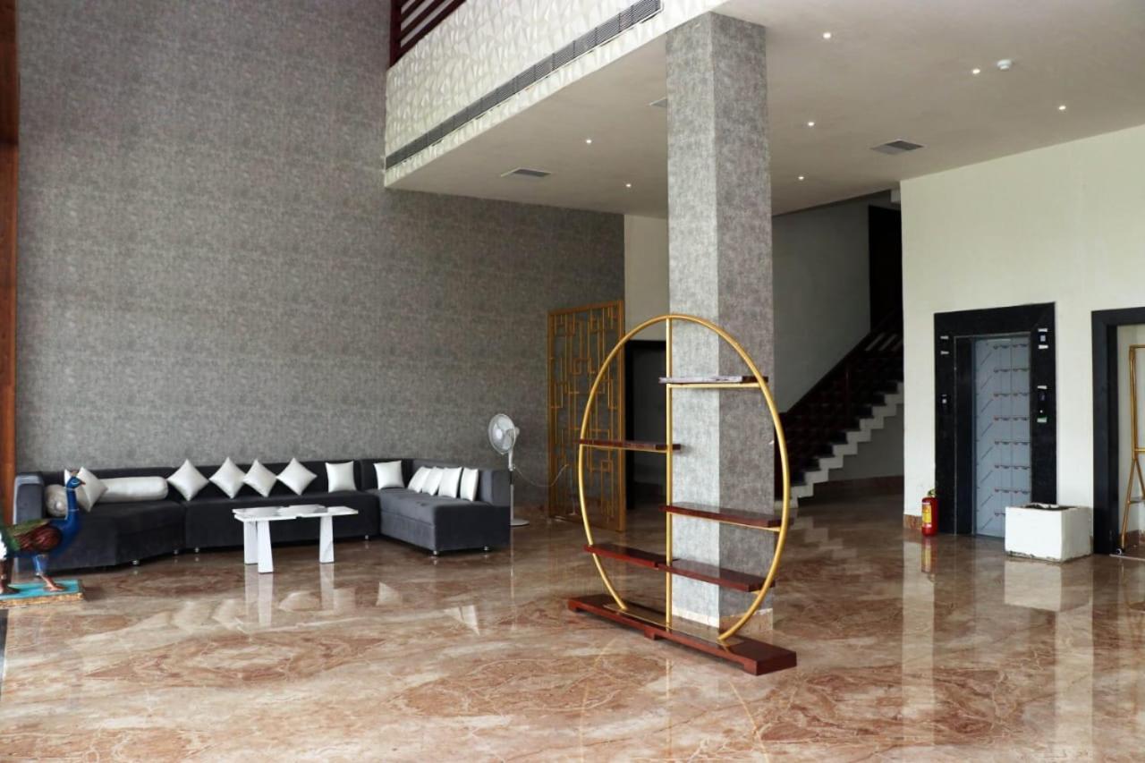Hotel Savitri Signature Narsinghpur Exterior foto